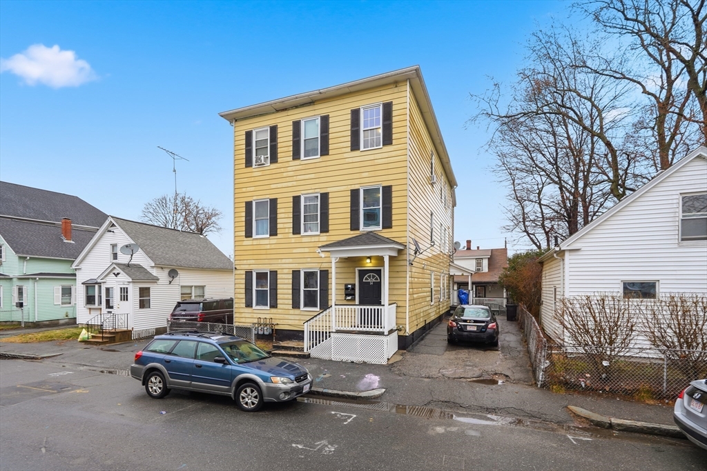 14-14 1/2 Hacker St, Worcester, Massachusetts, 11 Bedrooms Bedrooms, 22 Rooms Rooms,4 BathroomsBathrooms,Residential Income,For Sale,Hacker St,73491009