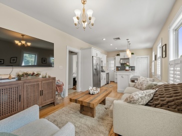 285 Neponset Ave, Boston, Massachusetts, 3 Bedrooms Bedrooms, 5 Rooms Rooms,1 BathroomBathrooms,Residential,For Sale,Neponset Ave,73527689