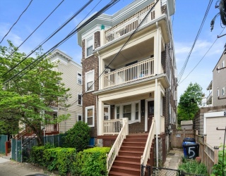 5 Lafield, Boston, Massachusetts, 9 Bedrooms Bedrooms, 18 Rooms Rooms,4 BathroomsBathrooms,Residential Income,For Sale,Lafield,73528345