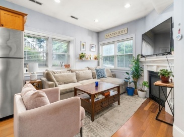 394 E Eighth, Boston, Massachusetts, 1 Bedroom Bedrooms, 3 Rooms Rooms,1 BathroomBathrooms,Residential Lease,For Rent,E Eighth,73528199 394 E Eighth, Boston, Massachusetts, 1 Bedroom Bedrooms, 3 Rooms Rooms,1 BathroomBathrooms,Residential Lease,For Rent,E Eighth,73528199