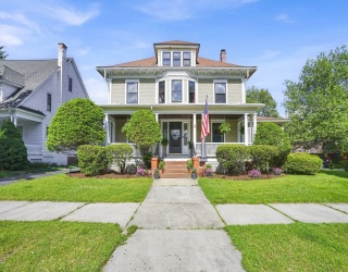 111 Magnolia Ter, Springfield, Massachusetts, 5 Bedrooms Bedrooms, 10 Rooms Rooms,4 BathroomsBathrooms,Residential,For Sale,Magnolia Ter,73526748