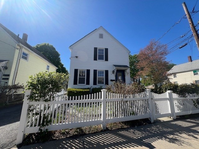 59 Business St, Boston, Massachusetts, 3 Bedrooms Bedrooms, 7 Rooms Rooms,2 BathroomsBathrooms,Residential,For Sale,Business St,73528645