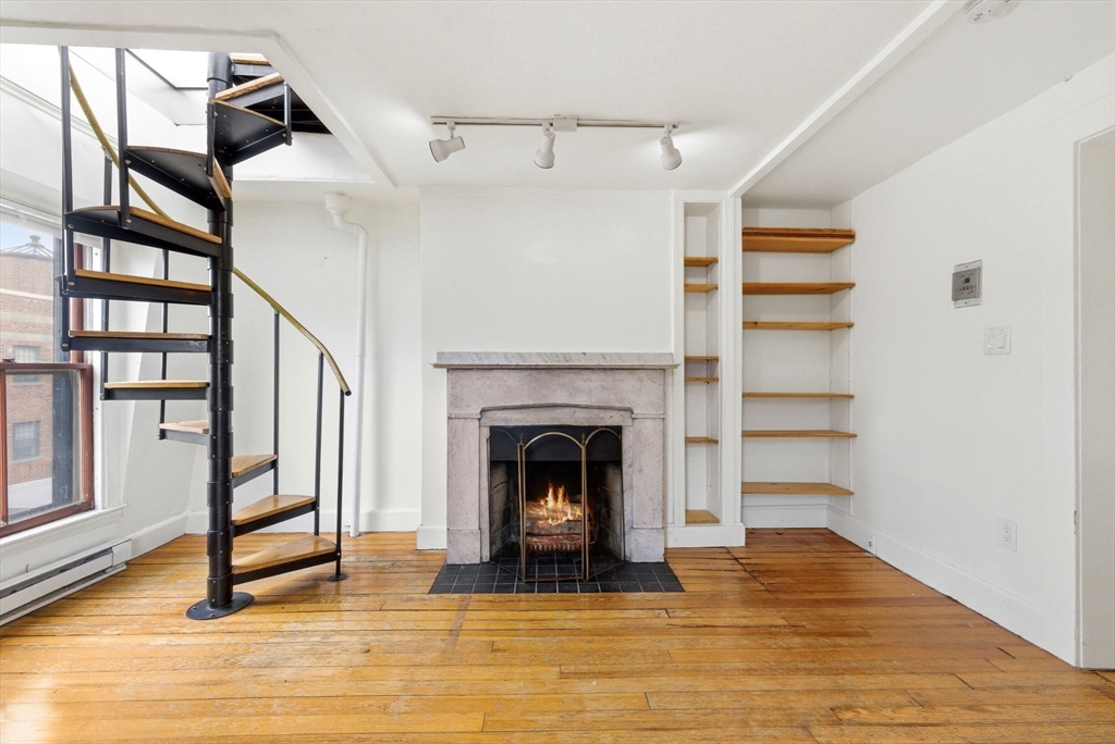 49 Brimmer St, Boston, Massachusetts, 1 Bedroom Bedrooms, 4 Rooms Rooms,1 BathroomBathrooms,Residential Lease,For Rent,Brimmer St,73528643