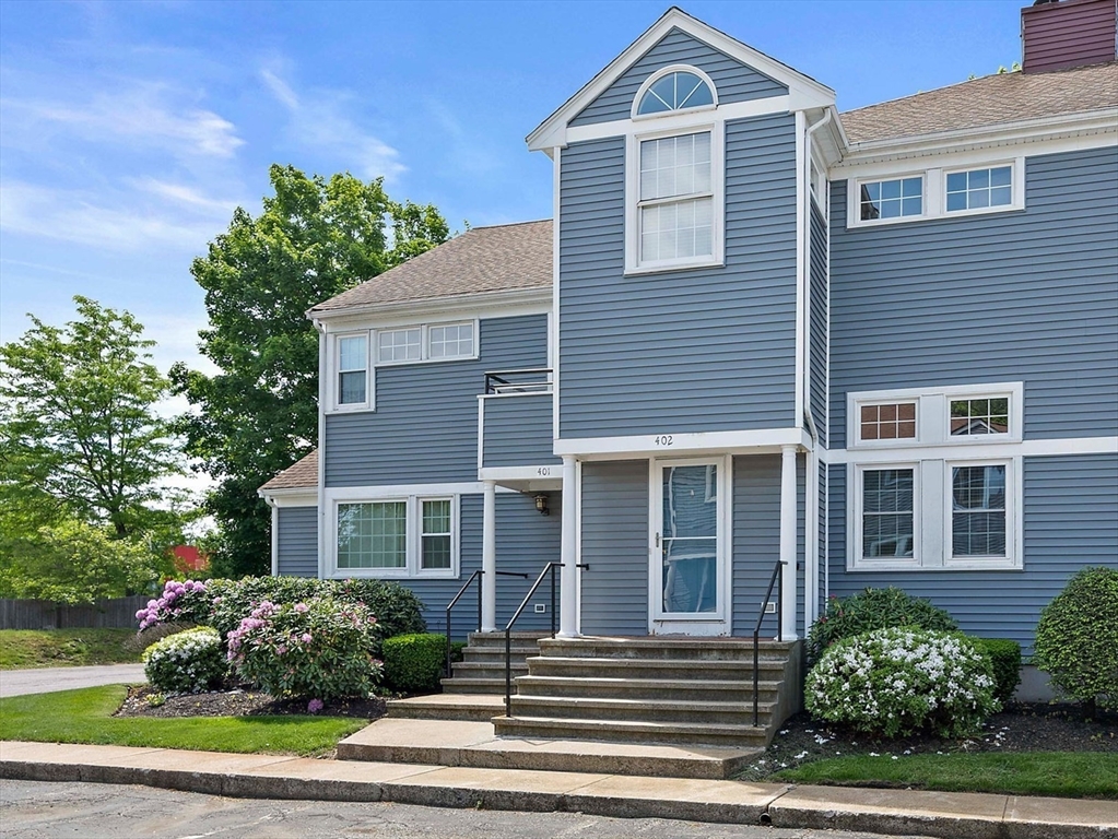 501 Auburn St, Whitman, Massachusetts, 2 Bedrooms Bedrooms, 5 Rooms Rooms,1.5 BathroomsBathrooms,Residential,For Sale,Auburn St,73528421