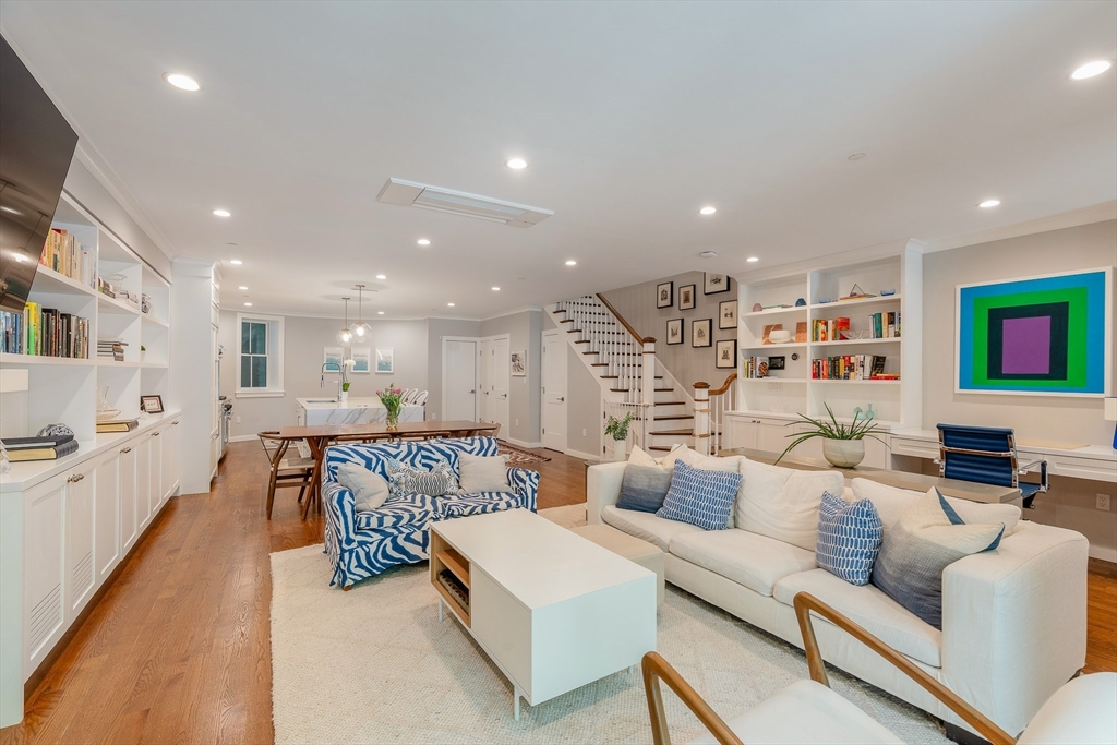 48 Union Park, Boston, Massachusetts, 3 Bedrooms Bedrooms, 7 Rooms Rooms,2.5 BathroomsBathrooms,Residential,For Sale,Union Park,73528668