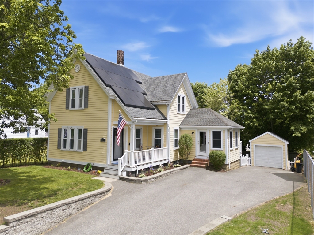 123 Summer Street, Kingston, Massachusetts, 3 Bedrooms Bedrooms, 7 Rooms Rooms,1.5 BathroomsBathrooms,Residential,For Sale,Summer Street,73528429