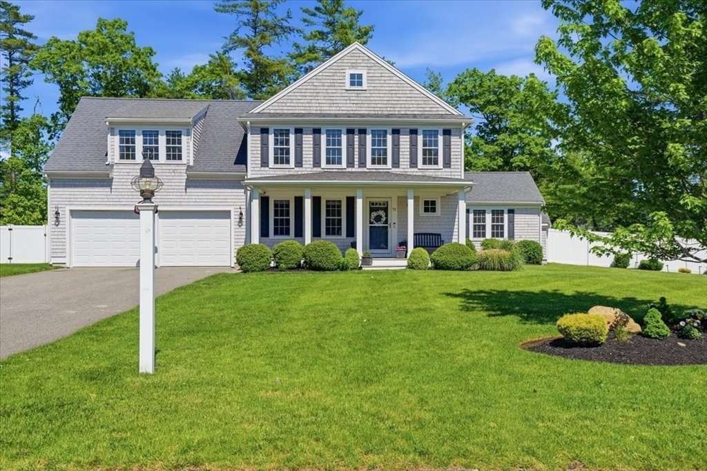 71 Fountain Knoll Ln, Kingston, Massachusetts, 4 Bedrooms Bedrooms, 8 Rooms Rooms,2.5 BathroomsBathrooms,Residential,For Sale,Fountain Knoll Ln,73528606