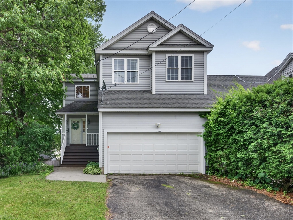 16A Burghardt St, Worcester, Massachusetts, 3 Bedrooms Bedrooms, 7 Rooms Rooms,2.5 BathroomsBathrooms,Residential,For Sale,Burghardt St,73528674