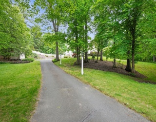 39 Joseph Smith Way, Boxford, Massachusetts, 4 Bedrooms Bedrooms, 11 Rooms Rooms,3 BathroomsBathrooms,Residential,For Sale,Joseph Smith Way,73528431