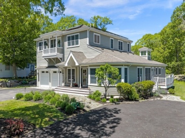9 Oxford Rd, Gloucester, Massachusetts, 5 Bedrooms Bedrooms, 11 Rooms Rooms,3.5 BathroomsBathrooms,Residential,For Sale,Oxford Rd,73528690