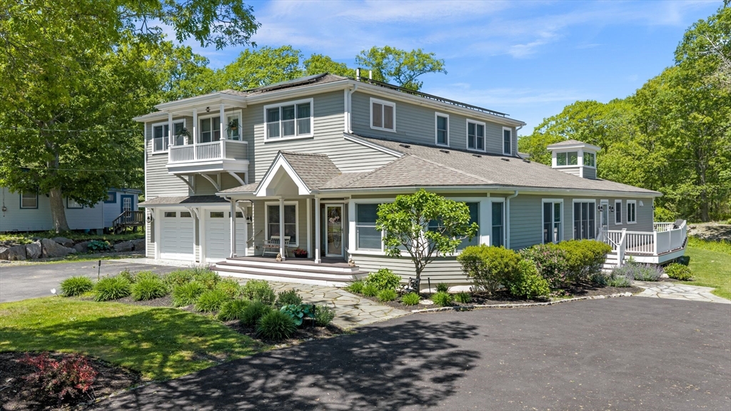 9 Oxford Rd, Gloucester, Massachusetts, 5 Bedrooms Bedrooms, 11 Rooms Rooms,3.5 BathroomsBathrooms,Residential Income,For Sale,Oxford Rd,73528679