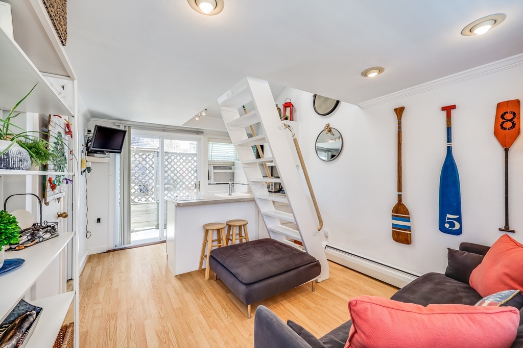 953 Commercial Street, Provincetown, Massachusetts, 1 Bedroom Bedrooms, 1 Room Rooms,1 BathroomBathrooms,Residential,For Sale,Commercial Street,73492919