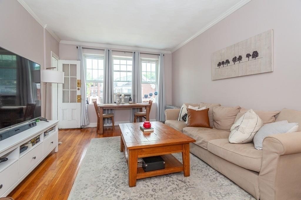1746 Commonwealth Ave, Boston, Massachusetts, 1 Bedroom Bedrooms, 4 Rooms Rooms,1 BathroomBathrooms,Residential Lease,For Rent,Commonwealth Ave,73528501