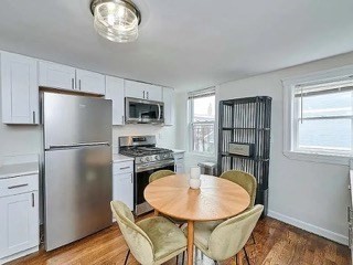 241 E, Boston, Massachusetts, 2 Bedrooms Bedrooms, 3 Rooms Rooms,1 BathroomBathrooms,Residential Lease,For Rent,E,73528514