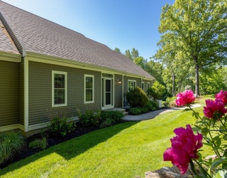3 Archelaus Hill Rd, West Newbury, Massachusetts, 4 Bedrooms Bedrooms, 9 Rooms Rooms,3.5 BathroomsBathrooms,Residential,For Sale,Archelaus Hill Rd,73528499