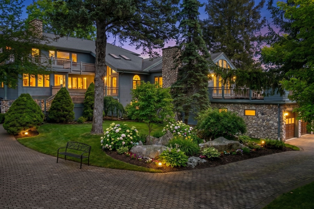 244 Ocean Avenue, Marblehead, Massachusetts, 4 Bedrooms Bedrooms, 12 Rooms Rooms,5.5 BathroomsBathrooms,Residential,For Sale,Ocean Avenue,73528472