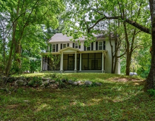 355 High St, Westwood, Massachusetts, 5 Bedrooms Bedrooms, 9 Rooms Rooms,2.5 BathroomsBathrooms,Residential,For Sale,High St,73528538