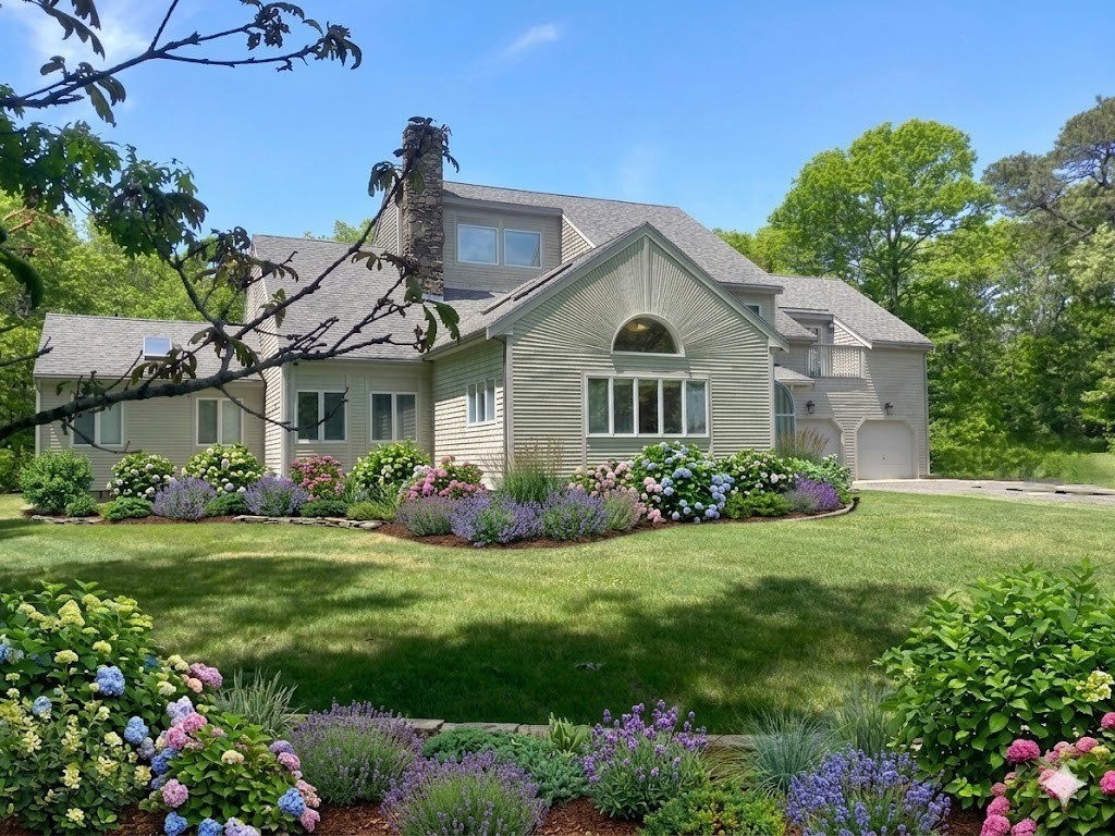 17 Heron Way, Mashpee, Massachusetts, 5 Bedrooms Bedrooms, 9 Rooms Rooms,3.5 BathroomsBathrooms,Residential,For Sale,Heron Way,73528598
