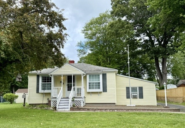 60 Silver Lake, Agawam, Massachusetts, 2 Bedrooms Bedrooms, 5 Rooms Rooms,1 BathroomBathrooms,Residential,For Sale,Silver Lake,73527922
