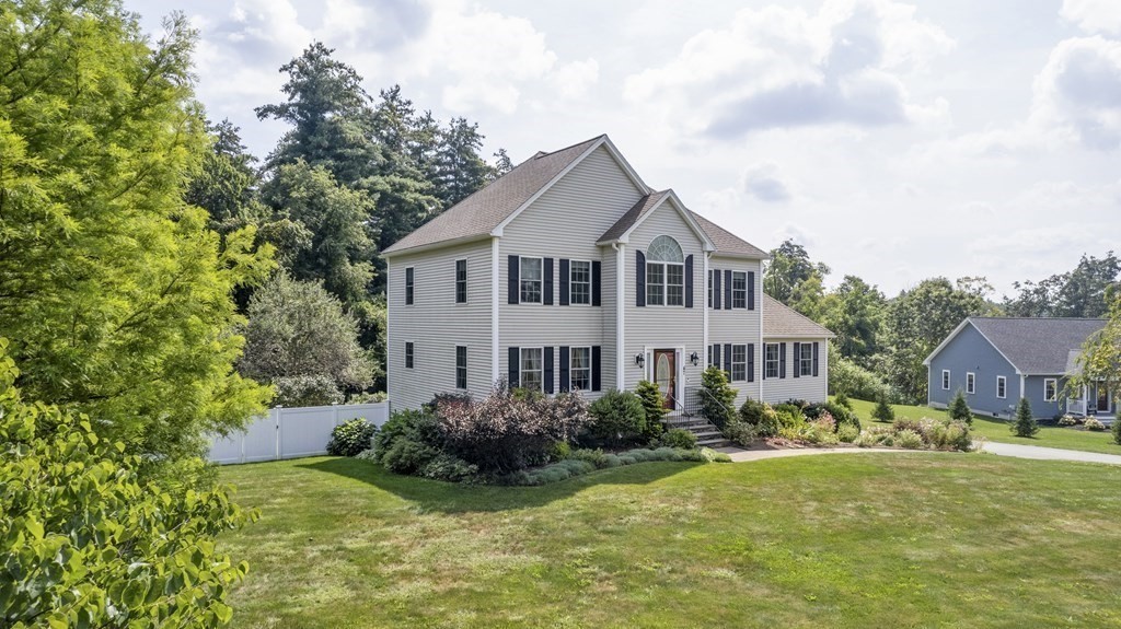 47 Skyview Drive, Fitchburg, Massachusetts, 4 Bedrooms Bedrooms, 7 Rooms Rooms,2.5 BathroomsBathrooms,Residential Lease,For Rent,Skyview Drive,73528759