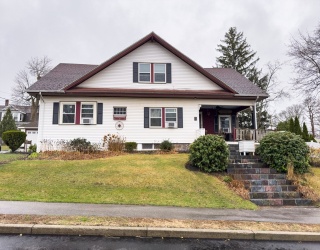 5 Atherton St, Braintree, Massachusetts, 2 Bedrooms Bedrooms, 4 Rooms Rooms,1 BathroomBathrooms,Residential Lease,For Rent,Atherton St,73528784