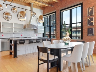 49 Melcher St, Boston, Massachusetts, 3 Bedrooms Bedrooms, 5 Rooms Rooms,2.5 BathroomsBathrooms,Residential,For Sale,Melcher St,73529043