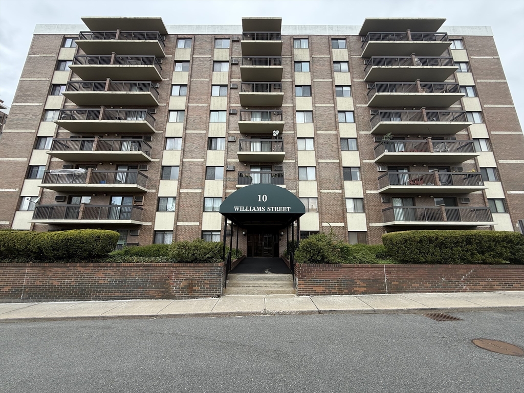 10 Williams St, Watertown, Massachusetts, 2 Bedrooms Bedrooms, 4 Rooms Rooms,1 BathroomBathrooms,Residential,For Sale,Williams St,73529234