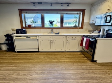 45 Hauman Street, Revere, Massachusetts, 1 Bedroom Bedrooms, 3 Rooms Rooms,1 BathroomBathrooms,Residential Lease,For Rent,Hauman Street,73529059