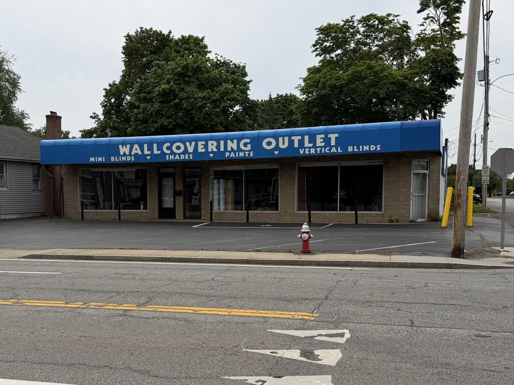 1689 Warwick Ave, Warwick, Rhode Island, ,Commercial Sale,For Sale,Warwick Ave,73529251