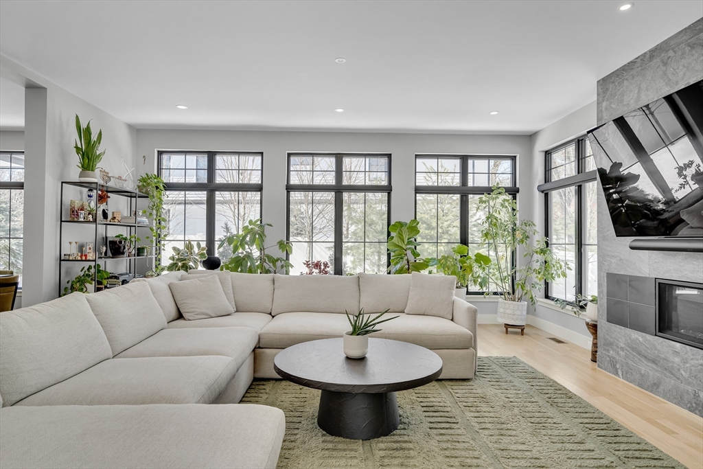 32 Lantern Ln, Wellesley, Massachusetts, 5 Bedrooms Bedrooms, 10 Rooms Rooms,4.5 BathroomsBathrooms,Residential,For Sale,Lantern Ln,73529067