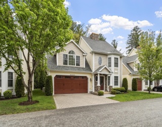 39 Kensington Way, Tewksbury, Massachusetts, 2 Bedrooms Bedrooms, 5 Rooms Rooms,2.5 BathroomsBathrooms,Residential,For Sale,Kensington Way,73526303