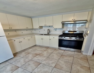 78 Haddon, Revere, Massachusetts, 2 Bedrooms Bedrooms, 4 Rooms Rooms,1 BathroomBathrooms,Residential Lease,For Rent,Haddon,73529080