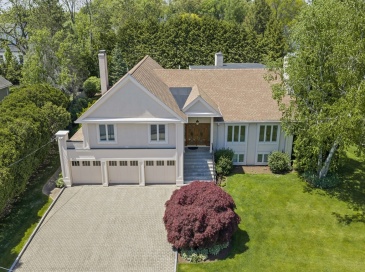 73 Countryside Road, Newton, Massachusetts, 5 Bedrooms Bedrooms, 12 Rooms Rooms,4 BathroomsBathrooms,Residential,For Sale,Countryside Road,73528794