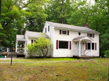 80 Pine Valley Dr, Dracut, Massachusetts, 5 Bedrooms Bedrooms, 9 Rooms Rooms,2 BathroomsBathrooms,Residential,For Sale,Pine Valley Dr,73529087