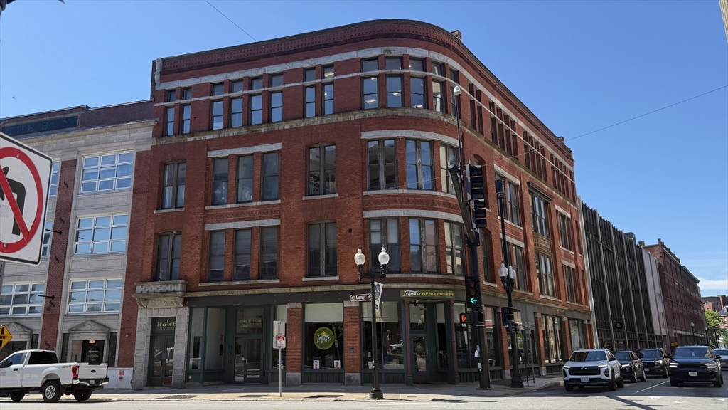 11 Kearney Sq., Lowell, Massachusetts, ,Commercial Sale,For Sale,Kearney Sq.,73529099
