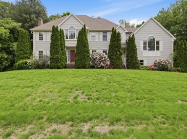 4 Farnham Circle, Andover, Massachusetts, 4 Bedrooms Bedrooms, 11 Rooms Rooms,3.5 BathroomsBathrooms,Residential,For Sale,Farnham Circle,73528815