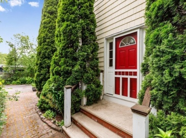 1 Pigeon Hill Ct, Rockport, Massachusetts, 3 Bedrooms Bedrooms, 7 Rooms Rooms,2.5 BathroomsBathrooms,Residential,For Sale,Pigeon Hill Ct,73528952