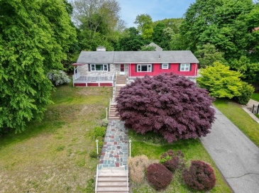 179 Woburn St, Medford, Massachusetts, 5 Bedrooms Bedrooms, 14 Rooms Rooms,4 BathroomsBathrooms,Residential,For Sale,Woburn St,73528457