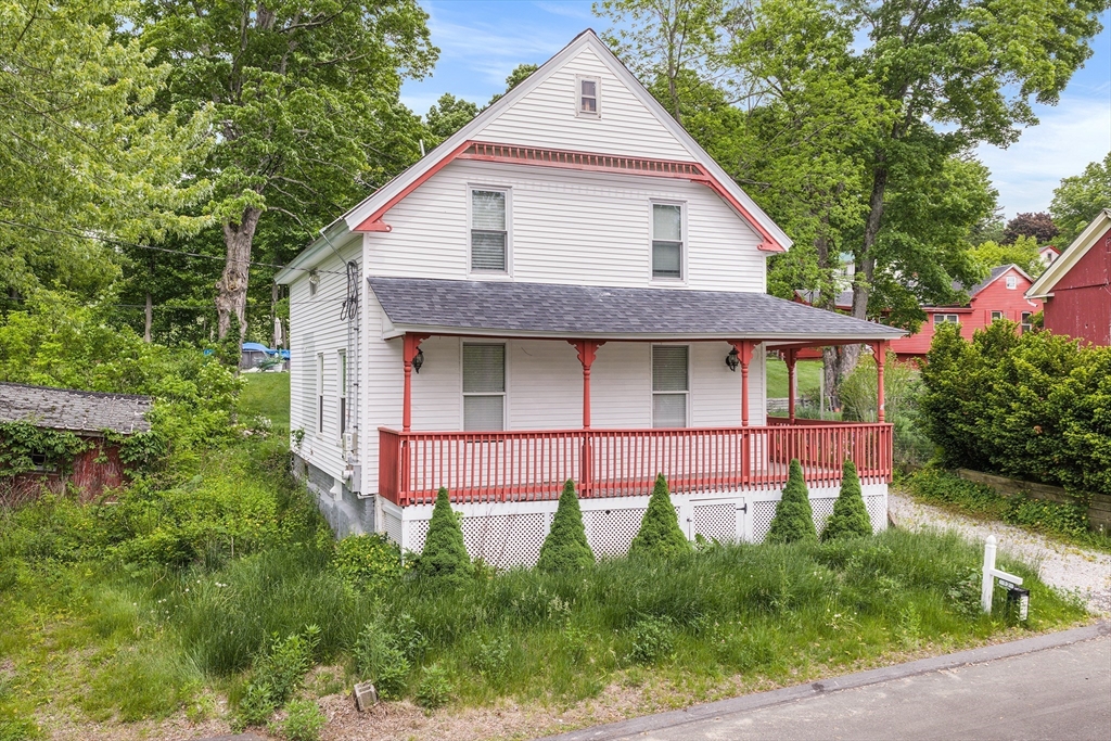 12 Green St, Brookfield, Massachusetts, 3 Bedrooms Bedrooms, 6 Rooms Rooms,1.5 BathroomsBathrooms,Residential,For Sale,Green St,73528959