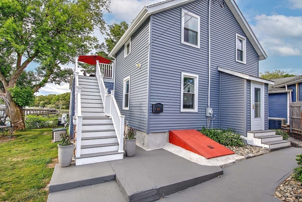 441 Ocean Grove Ave, Swansea, Massachusetts, 3 Bedrooms Bedrooms, 8 Rooms Rooms,2 BathroomsBathrooms,Residential,For Sale,Ocean Grove Ave,73528797