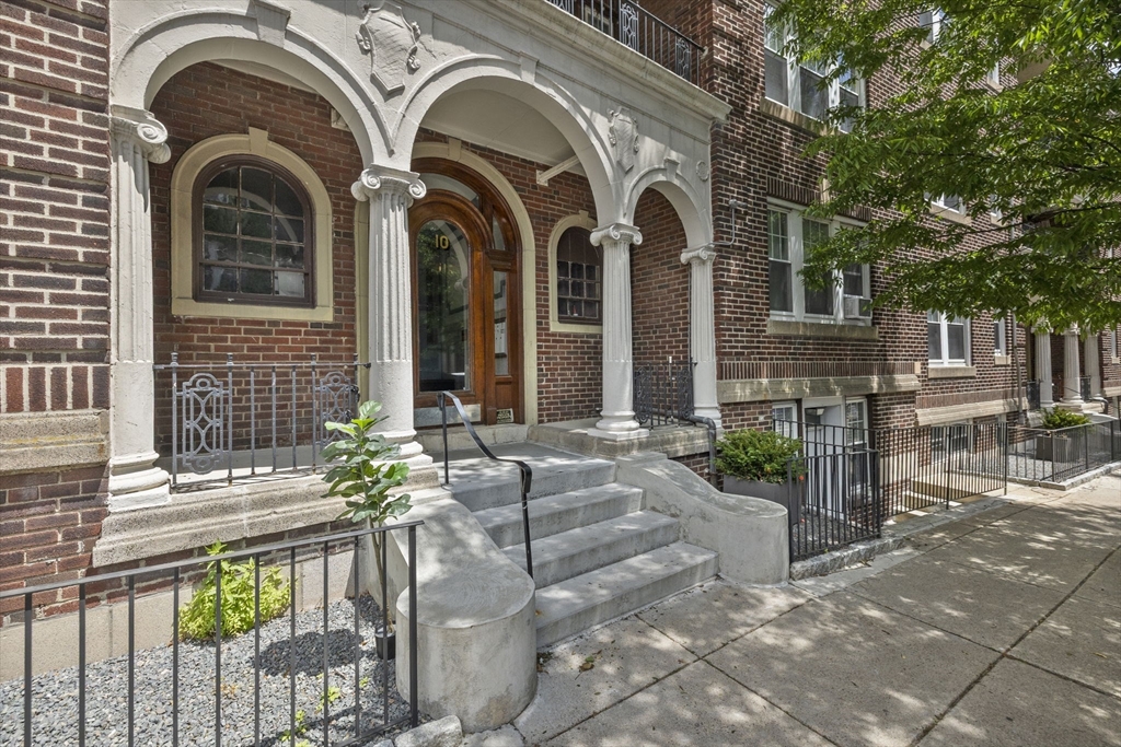 10 Melvin Ave, Boston, Massachusetts, 2 Bedrooms Bedrooms, 4 Rooms Rooms,1 BathroomBathrooms,Residential,For Sale,Melvin Ave,73528834