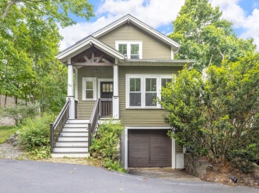 502 Massachusetts Ave, Lexington, Massachusetts, 3 Bedrooms Bedrooms, 7 Rooms Rooms,3.5 BathroomsBathrooms,Residential,For Sale,Massachusetts Ave,73529121