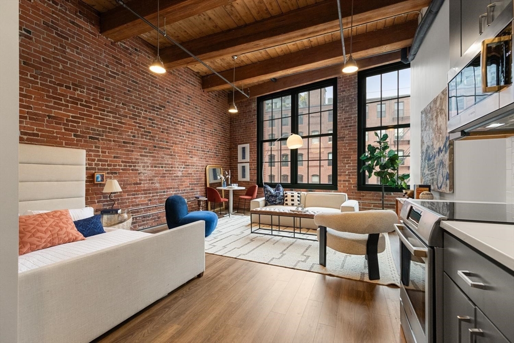 63 Melcher St., Boston, Massachusetts, 2 Rooms Rooms,1 BathroomBathrooms,Residential,For Sale,Melcher St.,73528286