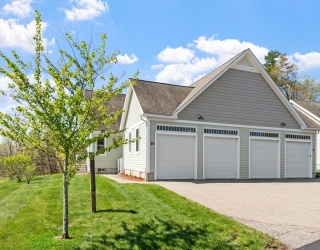 20 Victoria Dr, Leicester, Massachusetts, 2 Bedrooms Bedrooms, 5 Rooms Rooms,2.5 BathroomsBathrooms,Residential,For Sale,Victoria Dr,73528888