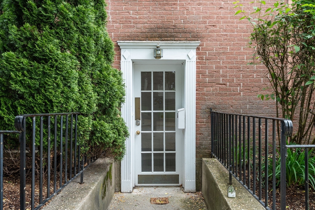 56 Garrison Rd, Brookline, Massachusetts, 1 Bedroom Bedrooms, 4 Rooms Rooms,1 BathroomBathrooms,Residential,For Sale,Garrison Rd,73528736