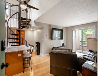 21 Margin St, Lynn, Massachusetts, 2 Bedrooms Bedrooms, 4 Rooms Rooms,2 BathroomsBathrooms,Residential,For Sale,Margin St,73528876