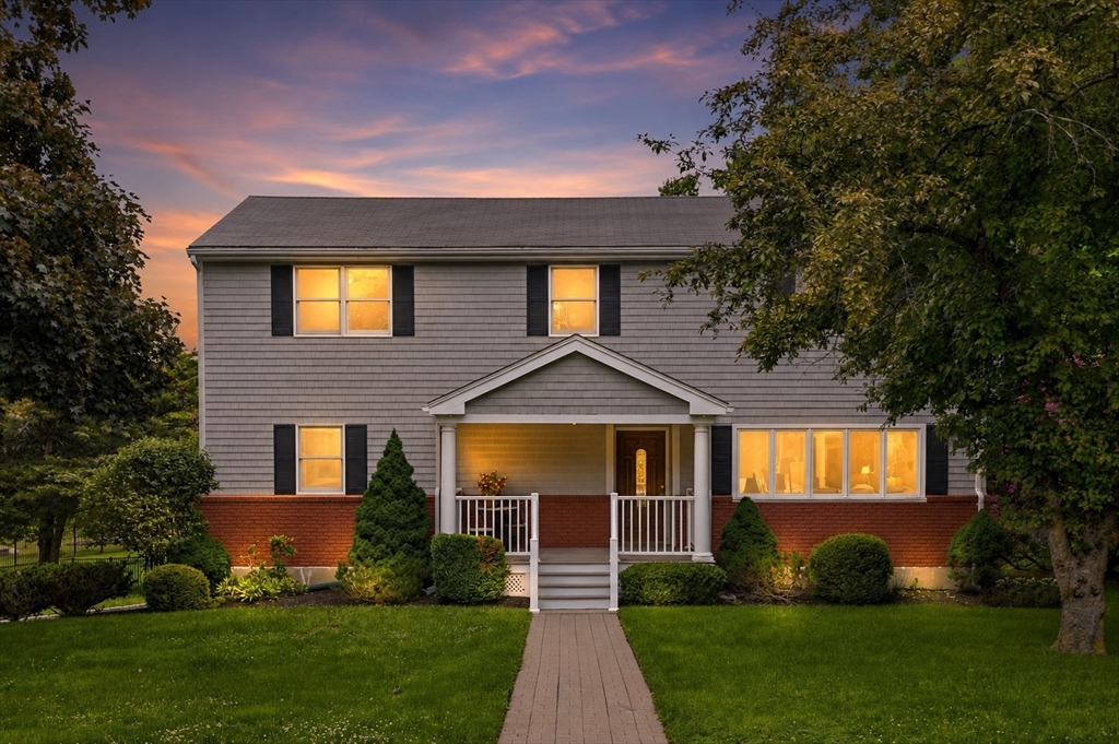 6 Hillcrest Rd, Bedford, Massachusetts, 5 Bedrooms Bedrooms, 10 Rooms Rooms,4 BathroomsBathrooms,Residential,For Sale,Hillcrest Rd,73529119