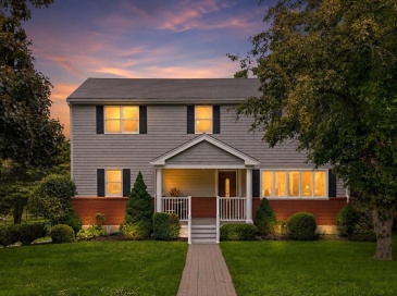 6 Hillcrest Rd, Bedford, Massachusetts, 5 Bedrooms Bedrooms, 10 Rooms Rooms,4 BathroomsBathrooms,Residential,For Sale,Hillcrest Rd,73529119