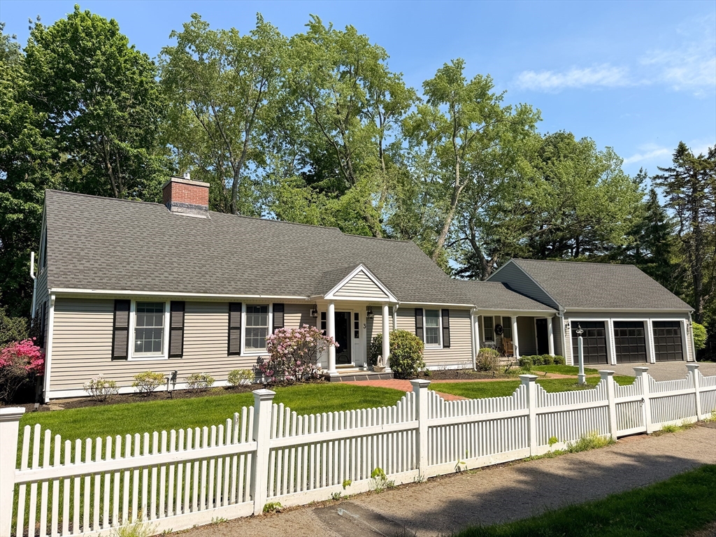 3 Sprague Rd, Wellesley, Massachusetts, 5 Bedrooms Bedrooms, 12 Rooms Rooms,5 BathroomsBathrooms,Residential Lease,For Rent,Sprague Rd,73529135
