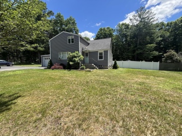 1389 Main St, Lynnfield, Massachusetts, 5 Bedrooms Bedrooms, 8 Rooms Rooms,1.5 BathroomsBathrooms,Residential,For Sale,Main St,73528744